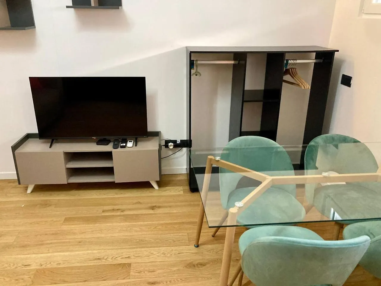 Modern 3 Bedrooms Apartment Milano