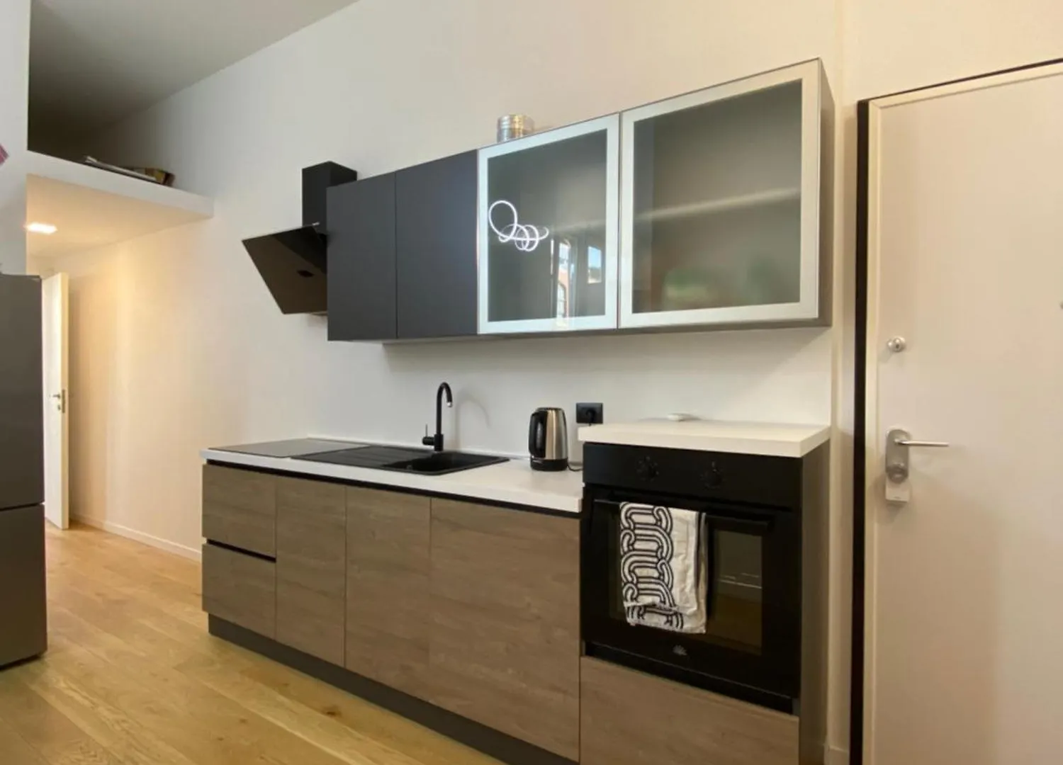 Modern 3 Bedrooms Apartment Milan Italy