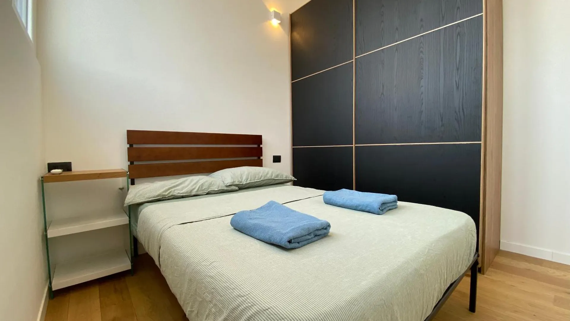Modern 3 Bedrooms Apartment Milan 0*,  Italy