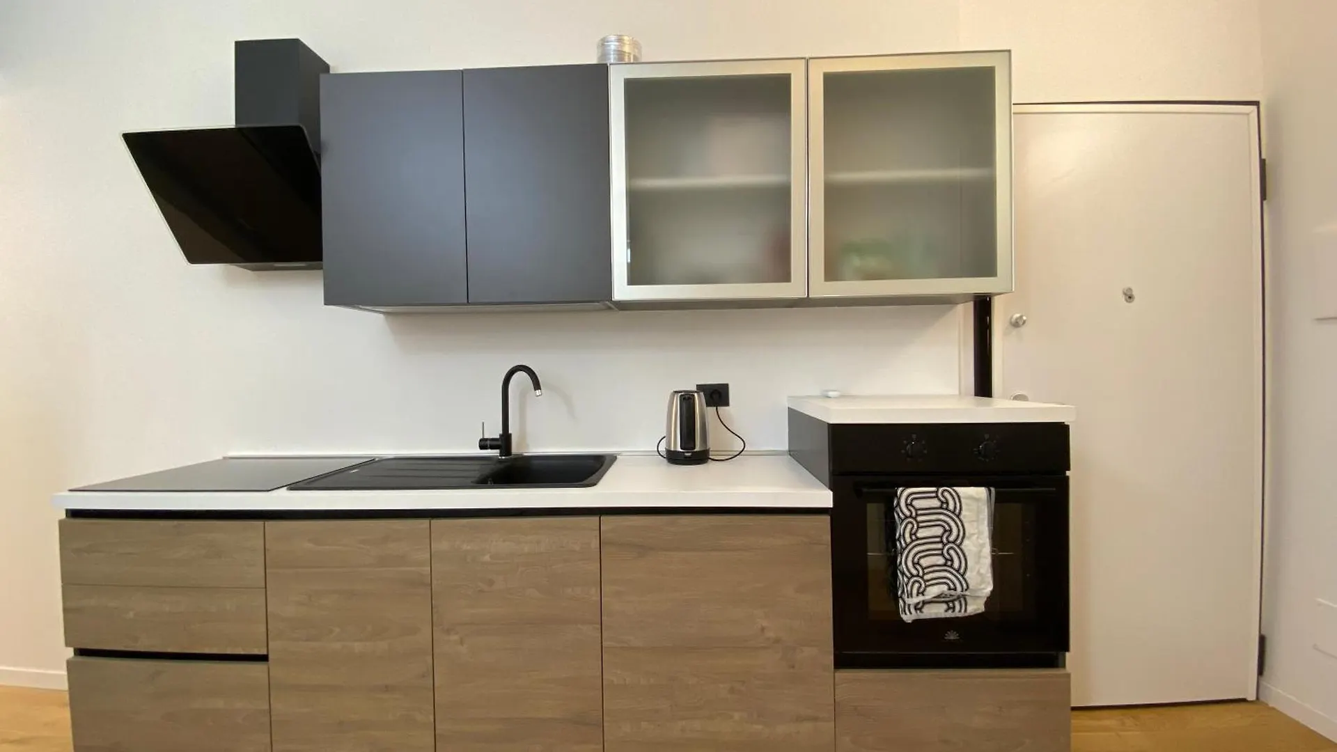 Modern 3 Bedrooms Apartment Milan