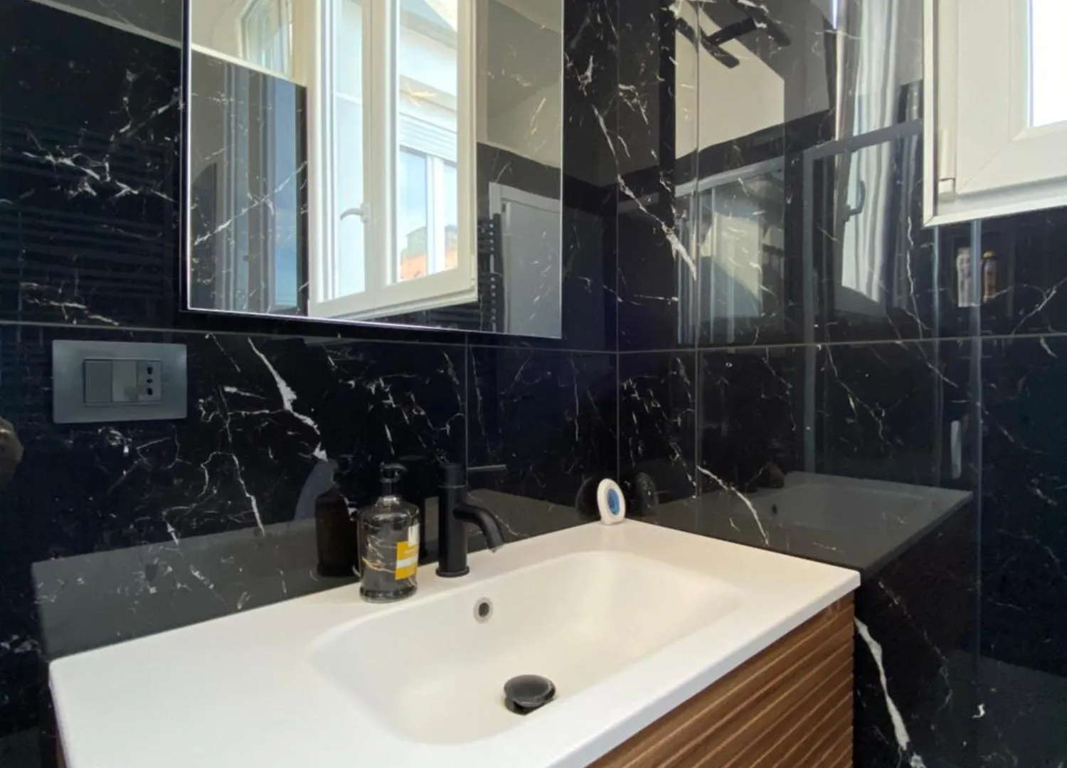 Modern 3 Bedrooms Apartment Milan