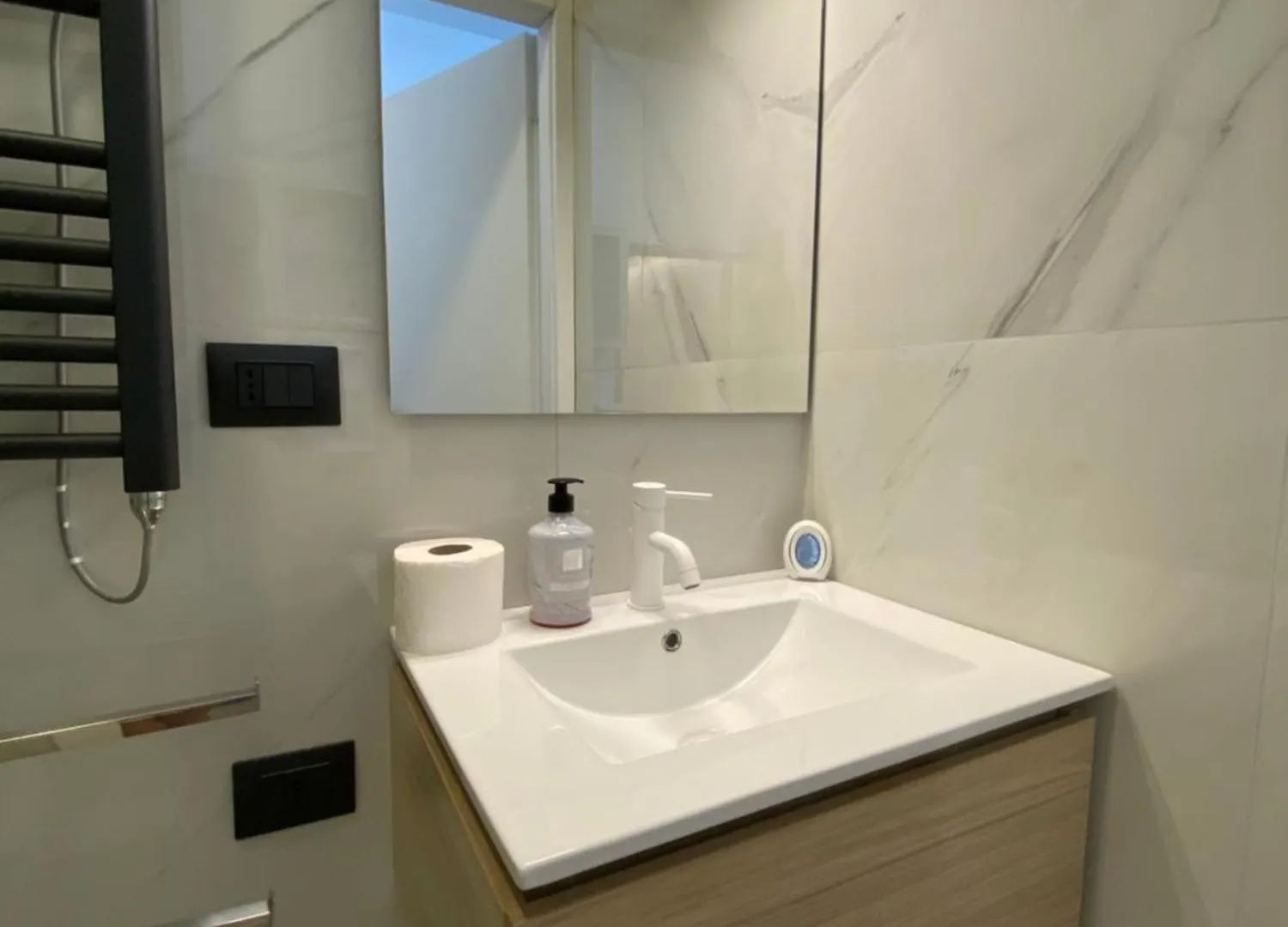 Modern 3 Bedrooms Apartment Milan Italy