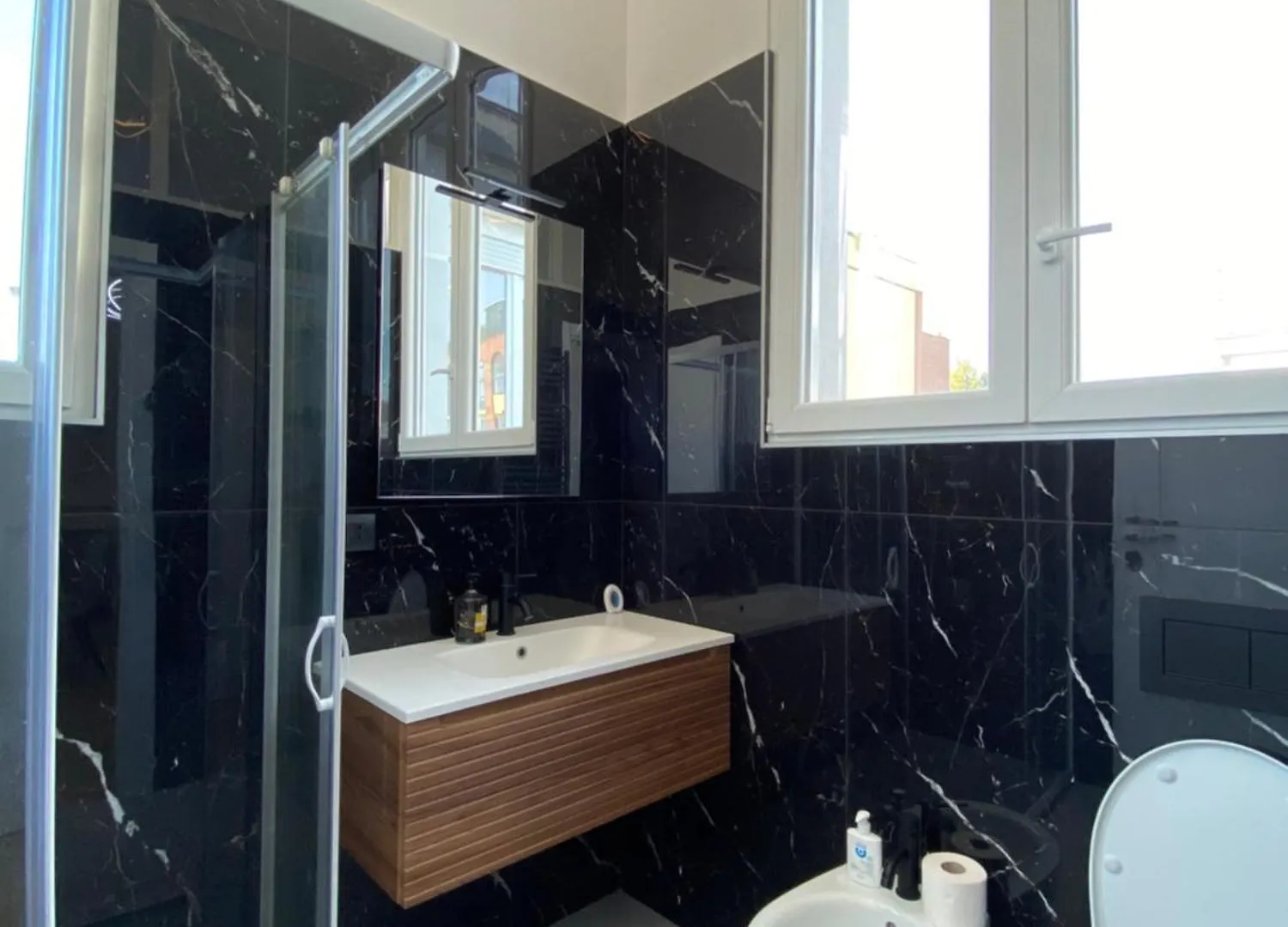 Modern 3 Bedrooms Apartment Milan