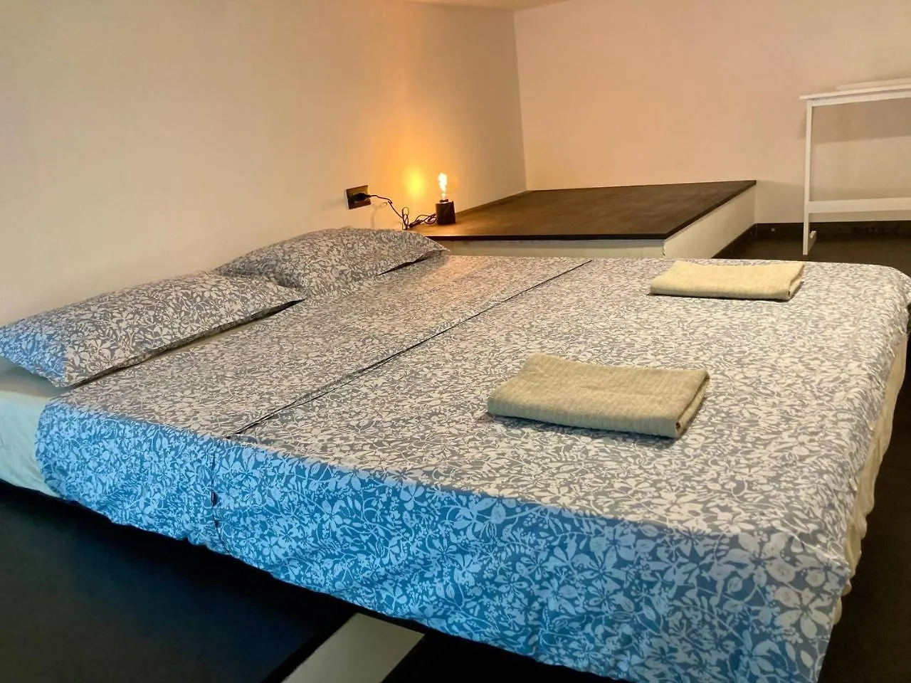 Modern 3 Bedrooms Apartment Milan Italy